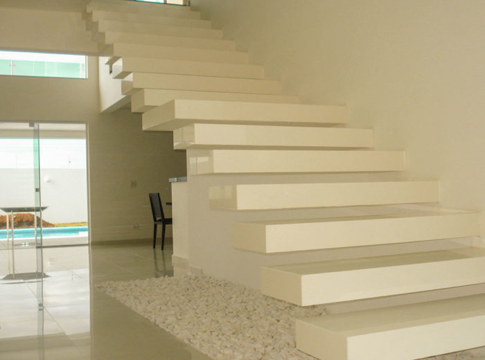 Escada-2